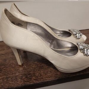 2 for $150 - NWOT Nine West Women’s Size 10 White Satin Platform w Rhinestones